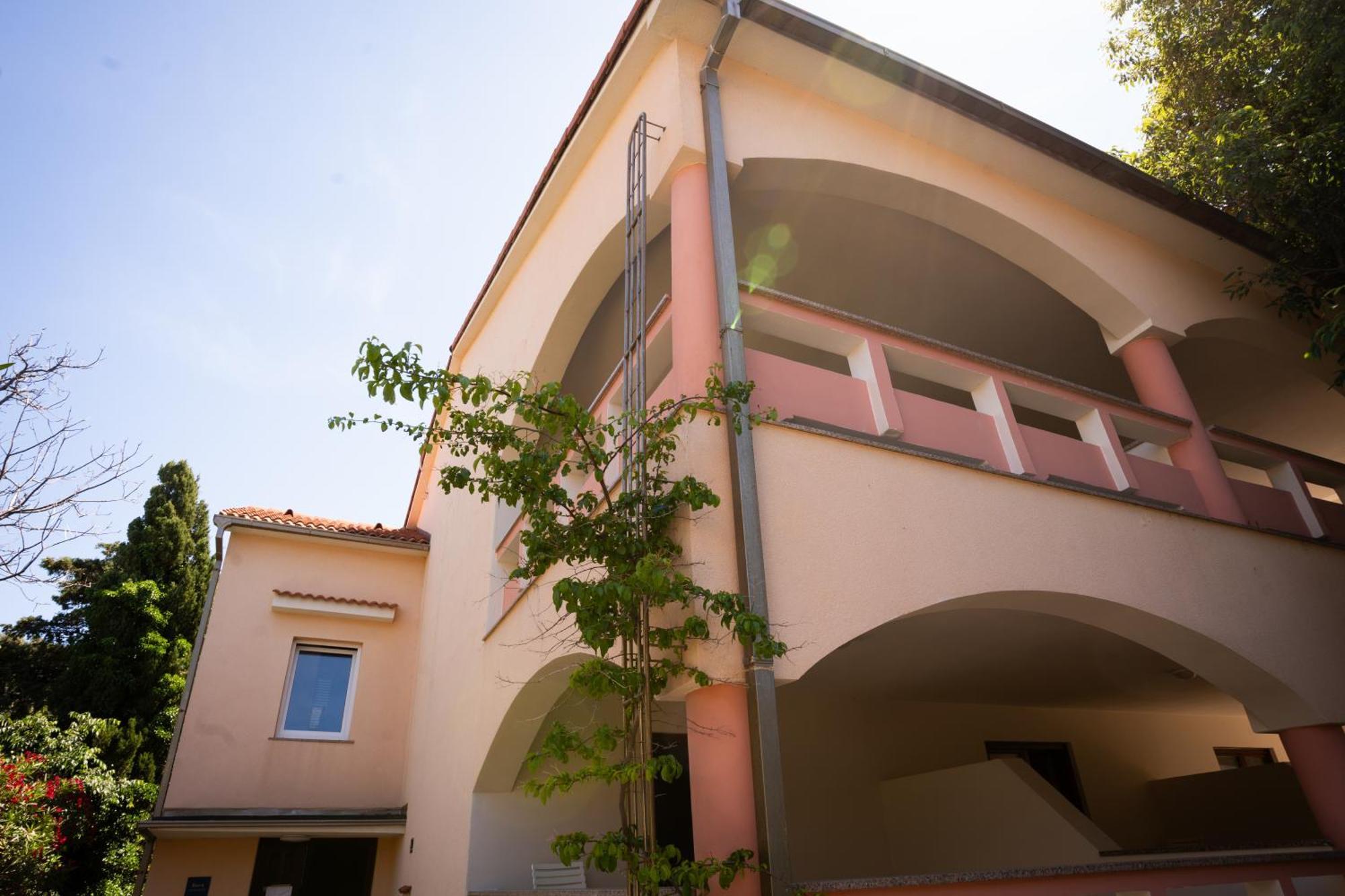 Villa Barbara Oasis Central Suite With Terrace Novalja Exterior photo